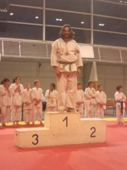 Joao médaille d'or catégorie vétéran orange-bleue